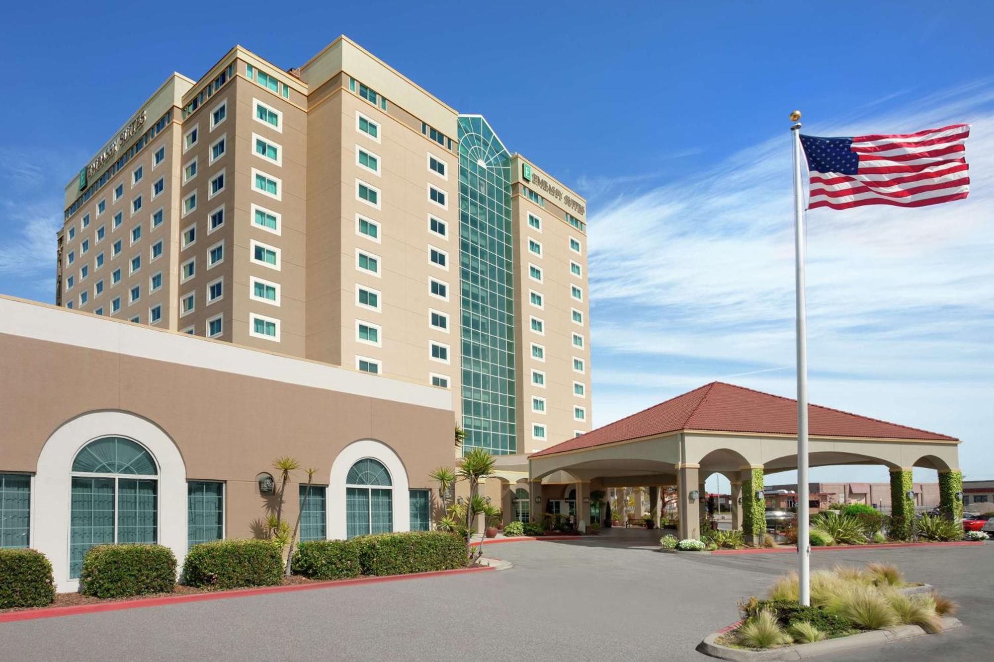 Embassy Suites By Hilton Monterey Bay Seaside Exterior foto